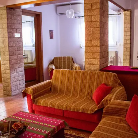 Triangle Park A2 * Kozani